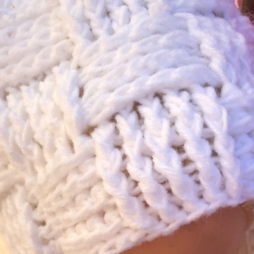 Knitted hat - Picture 2 of 2